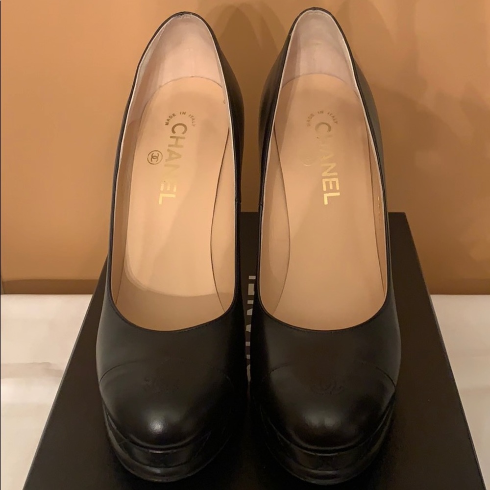 CHANEL HEELS